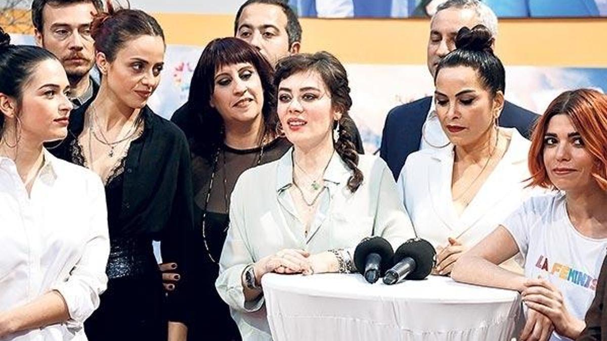 Yeni bölümü beraber izlediler