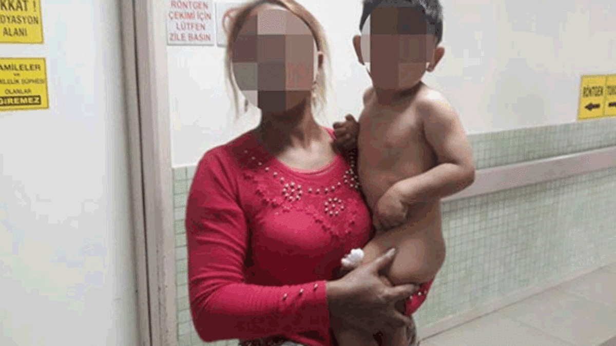 Annenin yere attığı av tüfeği ateş aldı; 2 çocuk yaralandı
