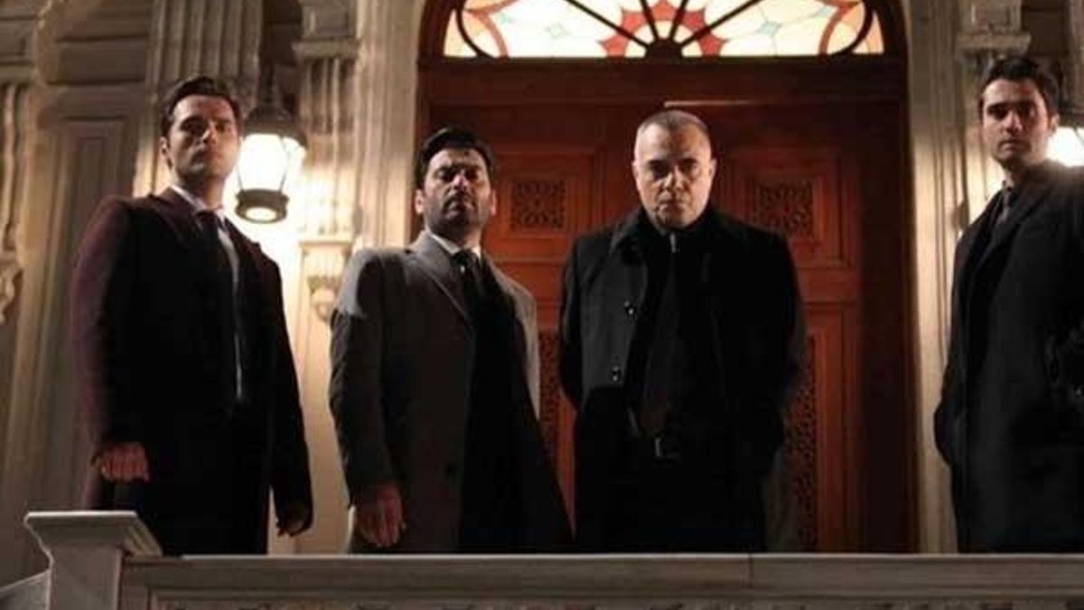Eşkıya Dünyaya Hükümdar Olmaz 98. yeni bölümde Reşit belası ortaya çıkıyor!