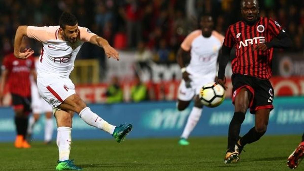 Galatasaraylı efsane Belhanda'yı yerden yere vurdu!