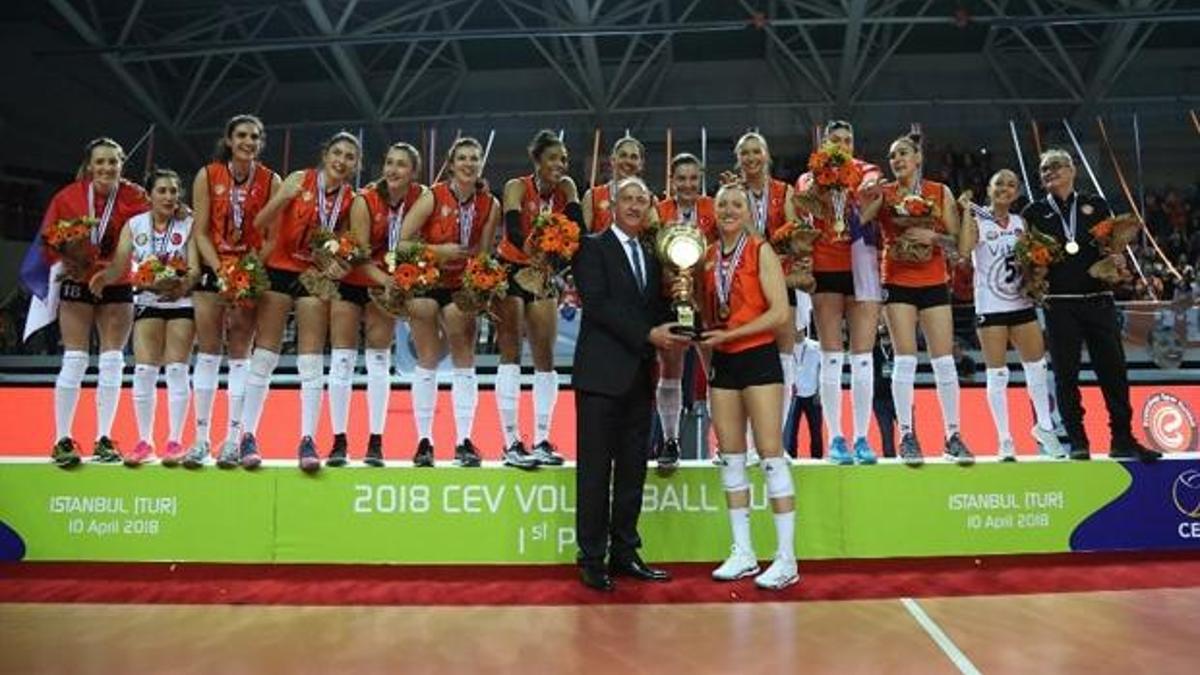 Eczacıbaşı CEV Kupası'nda şampiyon oldu!