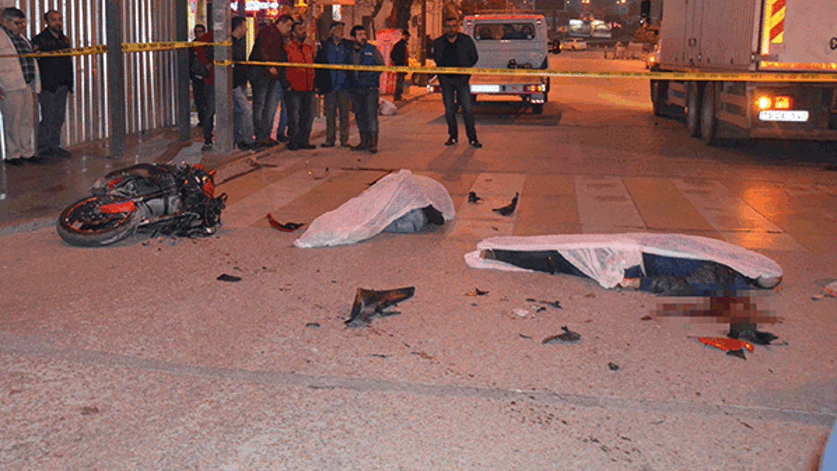 Motosikletle deneme sürüşü faciayla bitti: 2 ölü