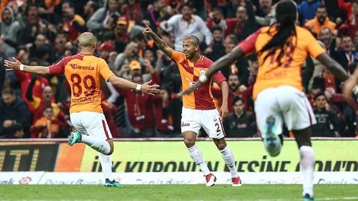 Aslan liderliği söktü aldı!
