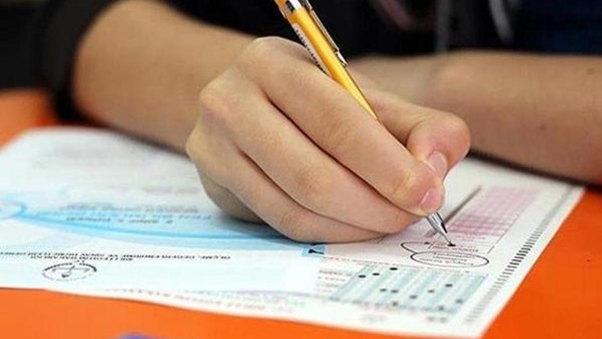 Özel liseler kayıtlarını devletten erken yapıp sistemden çekilecek