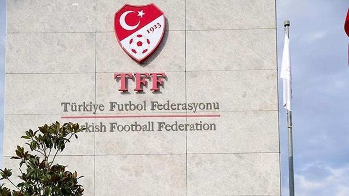 Fenerbahçe ve Beşiktaş, PFDK'ya sevk edildi