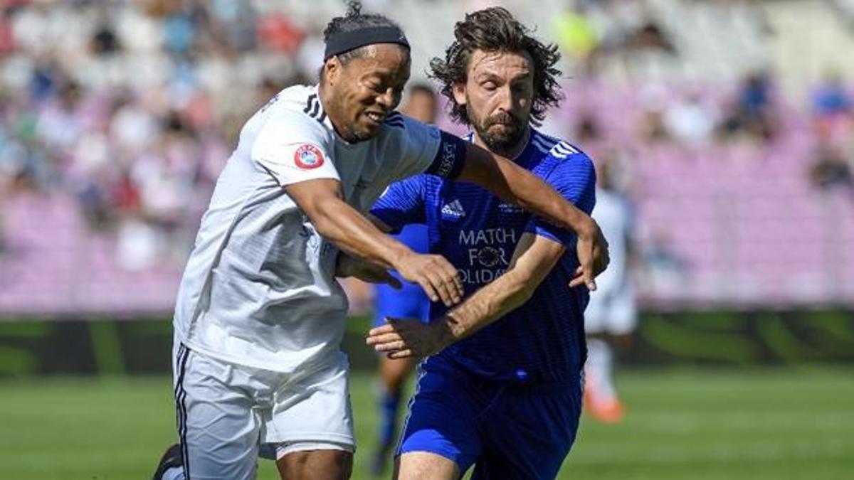 Figo, Ronaldinho'yu yendi