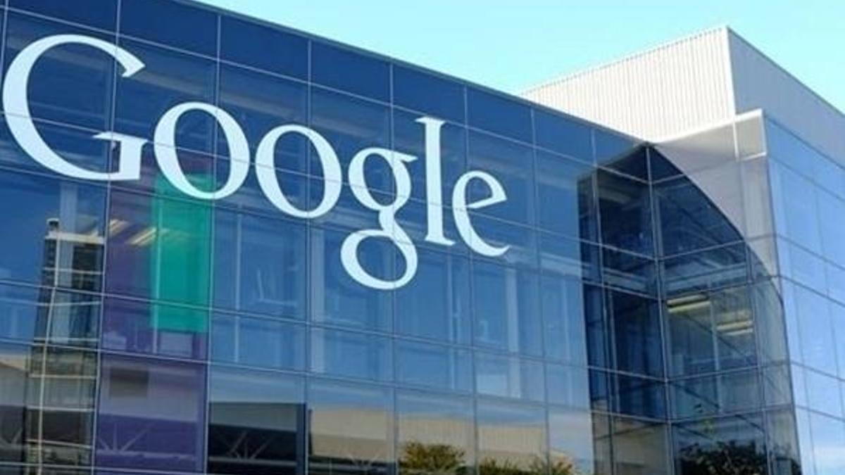 Google her şeyimizi çalıp satıyor