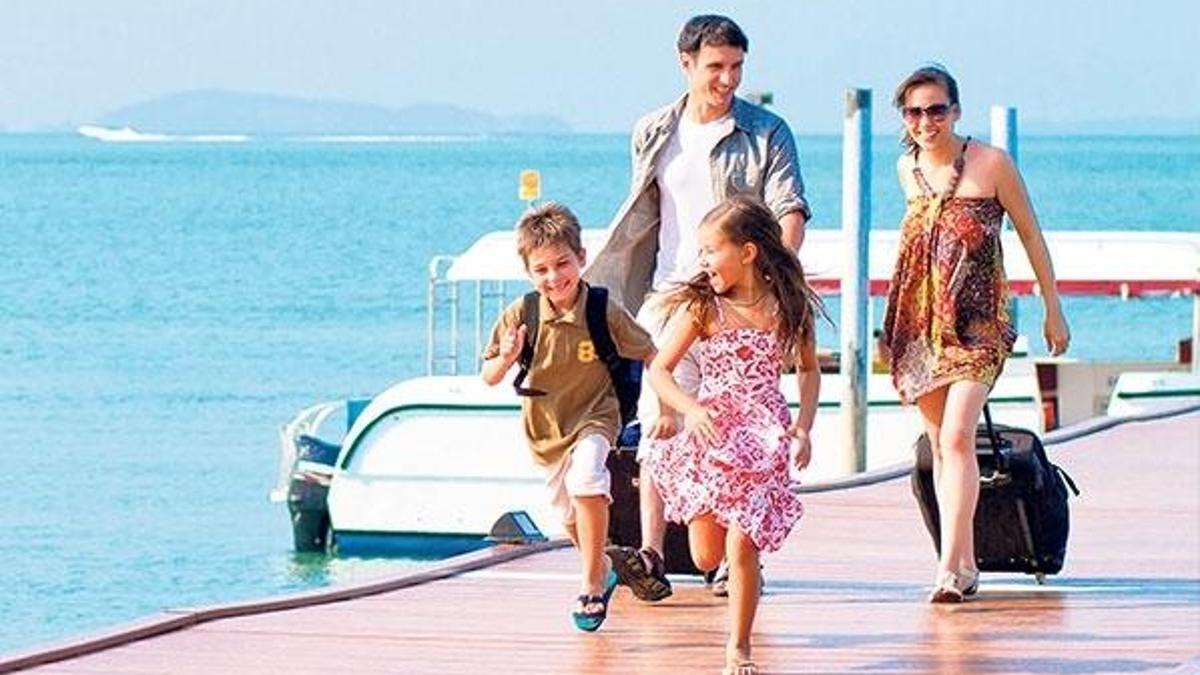 Çocuklu turist geri geldi