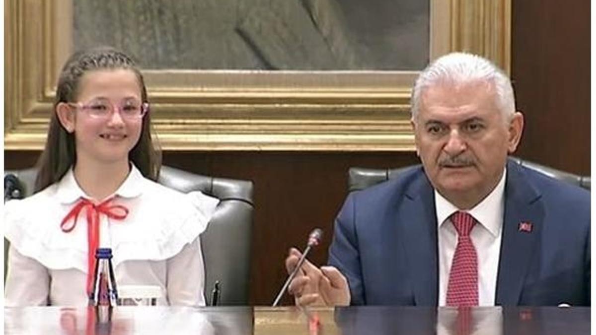 Başbakan Yıldırım, 11 yaşındaki Esma'ya bıraktı