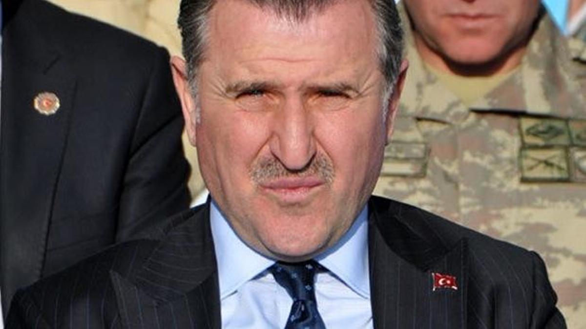 Bakan Bak: Türk futbolu için inşallah hayırlı bir karar çıkar