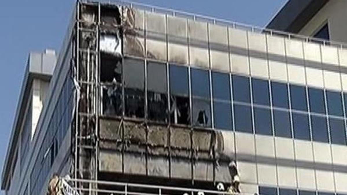 Başakşehir'de iş merkezinde yangın