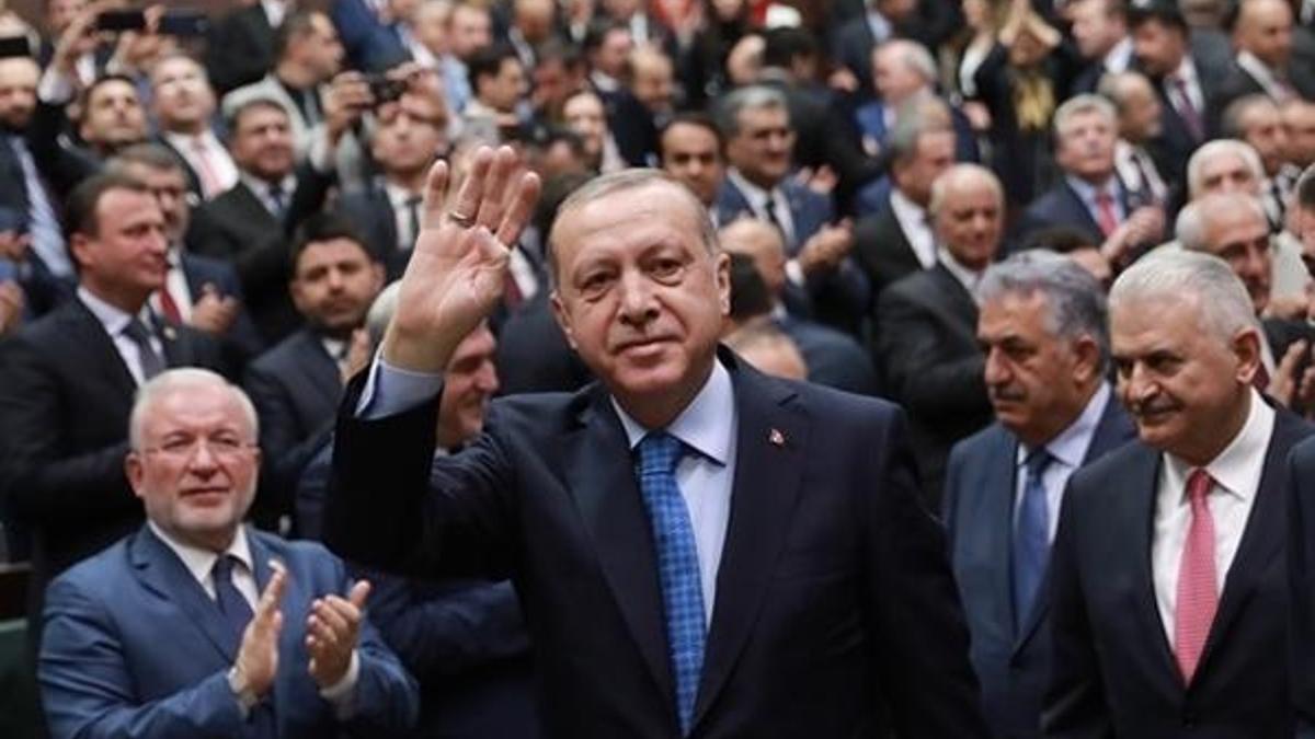 Erdoğan'dan AK Parti'de kritik toplantı