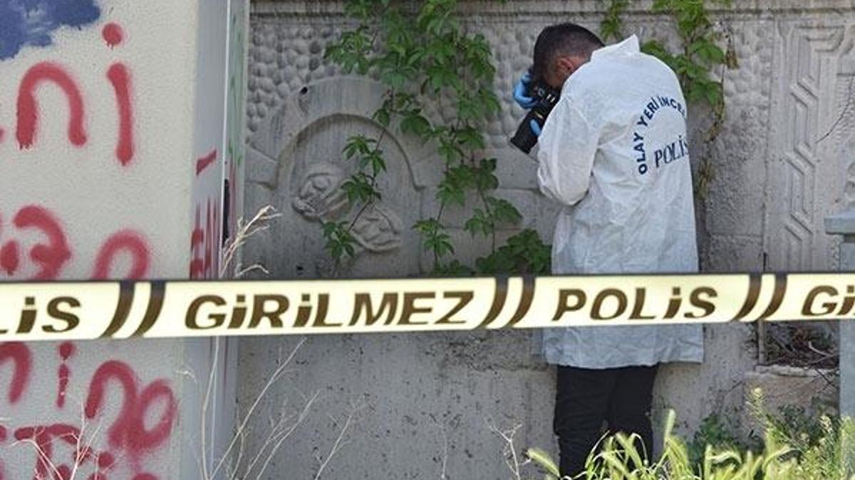 Eşinin tabancasıyla intihar etti