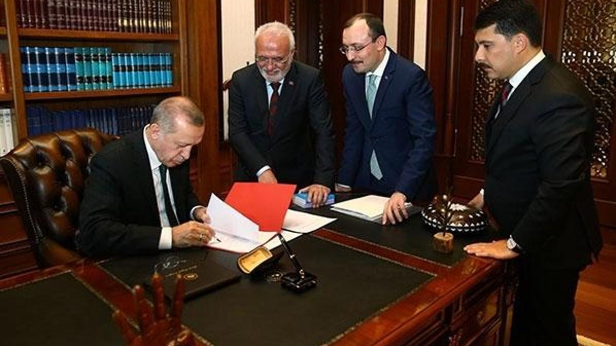 Cumhurbaşkanı Erdoğan adaylık muvafakatnamesini imzaladı