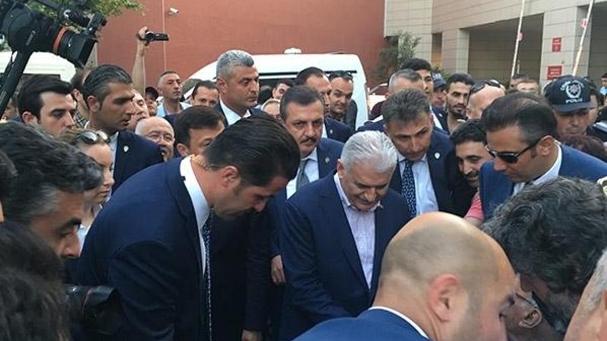 Başbakan Yıldırım’dan hastane ziyareti!