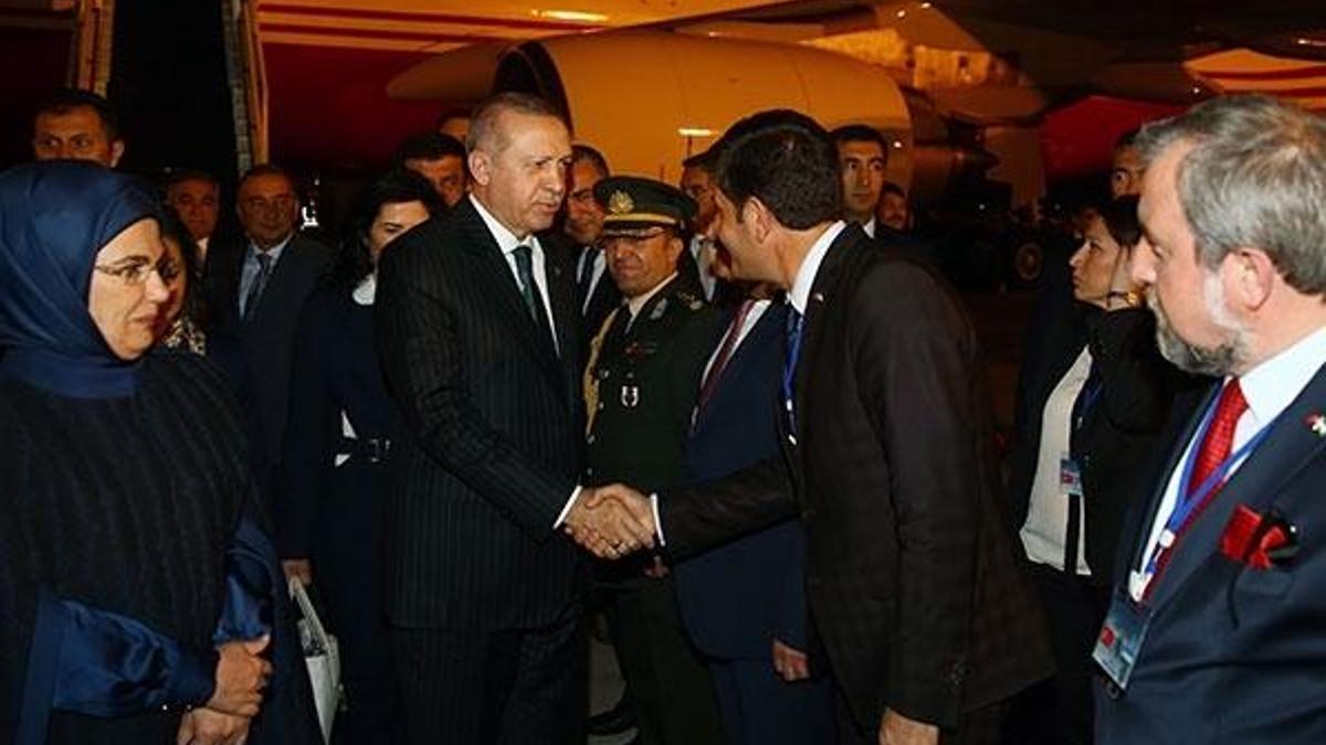Cumhurbaşkanı Erdoğan Özbekistan'a geldi