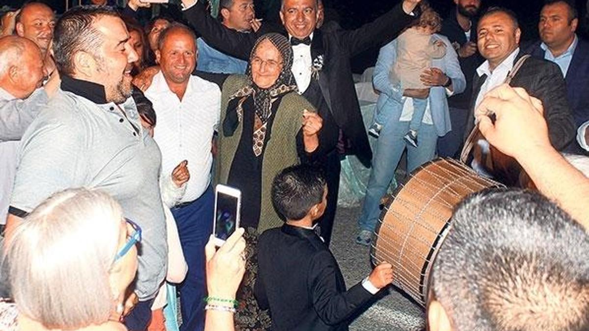 Ata çoşturdu