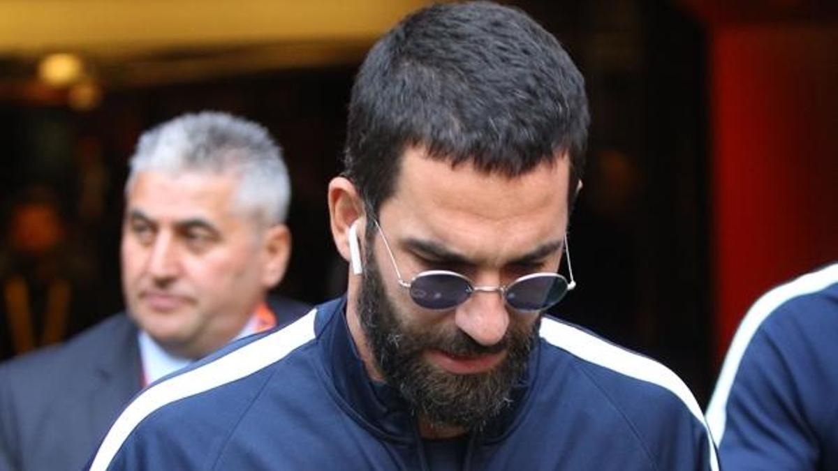 Barcelona'dan Arda Turan'a büyük şok!