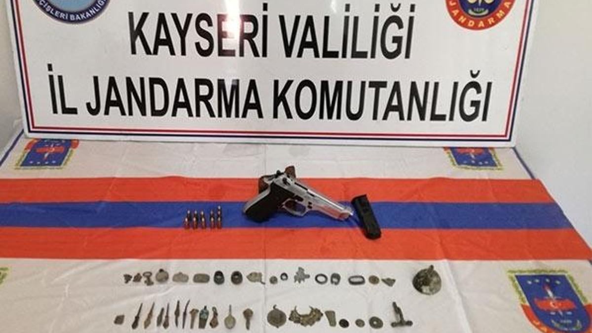Jandarmadan define avcılarına gözaltı