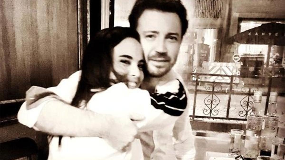 Boşandığı eşiyle fotoğrafını paylaştı