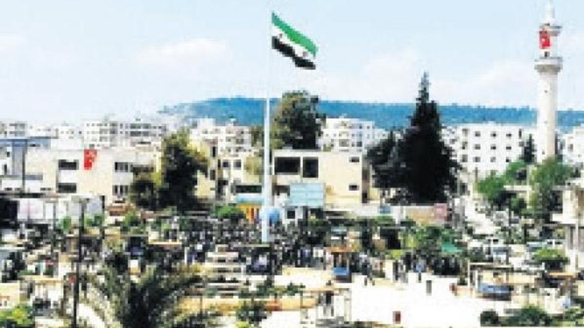 Afrin’de bayrak kavgası!