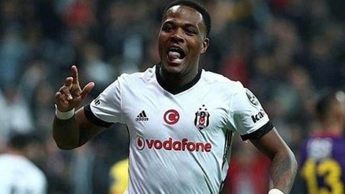 Cyle Larin için sürpriz paylaşım!