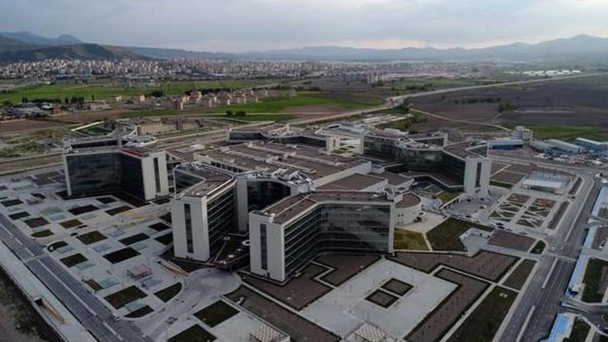Türkiye'nin en büyük şehir hastanesi o ile açılıyor
