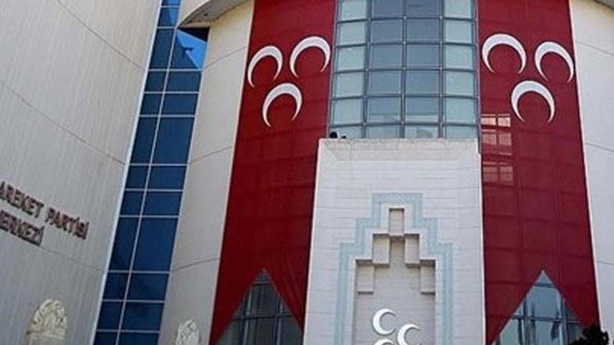 MHP'de 50 il ve ilçe başkanı aday adayı oldu