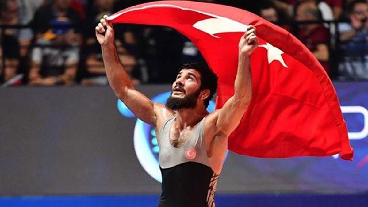 Güreşte bir altın daha!