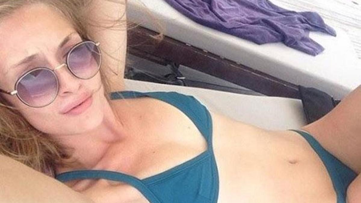 Yasemin Kay Allen'in bikinisi olay oldu