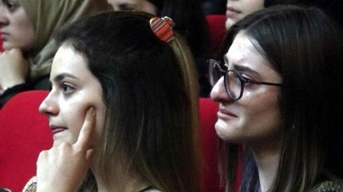 Cinsel istismarı anlattı, bütün üniversite ağladı