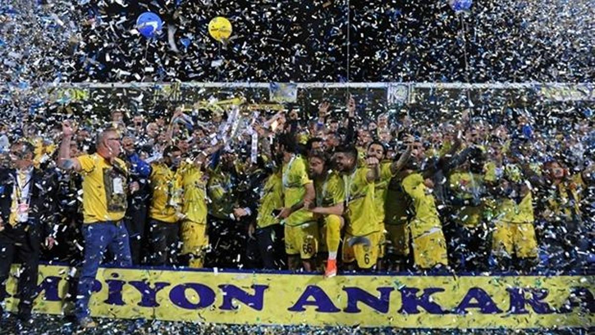 Ankaragücü şampiyonluk kupasını aldı