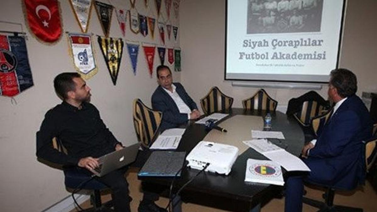 Siyah Çoraplılar Futbol Akademisi resmen duyuruldu