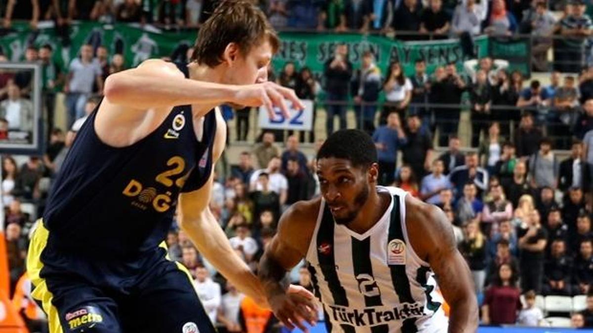 Fenerbahçe deplasmanda kazandı