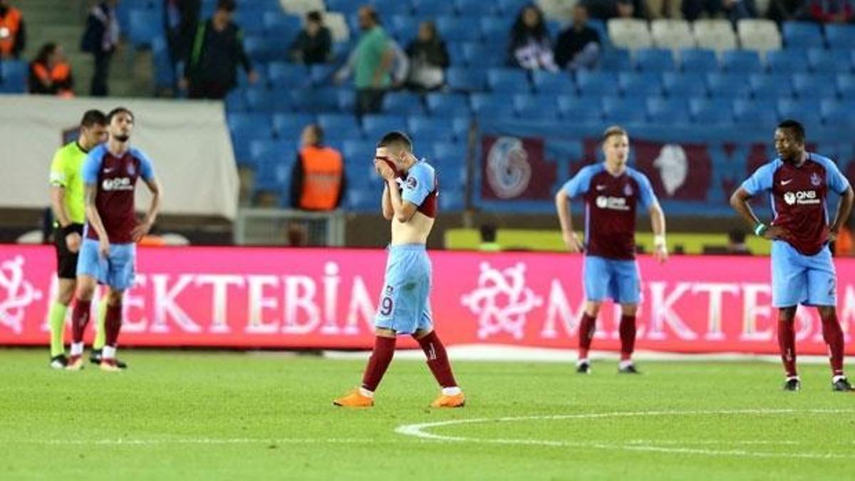 Trabzonspor'da büyük şok! Avrupa'dan 3 yıl...