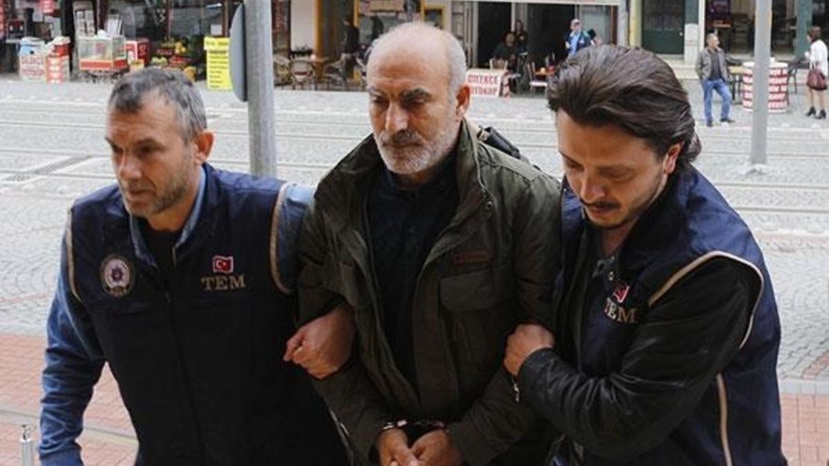 Eski emniyet müdürünü, hafıza kartı ele verdi