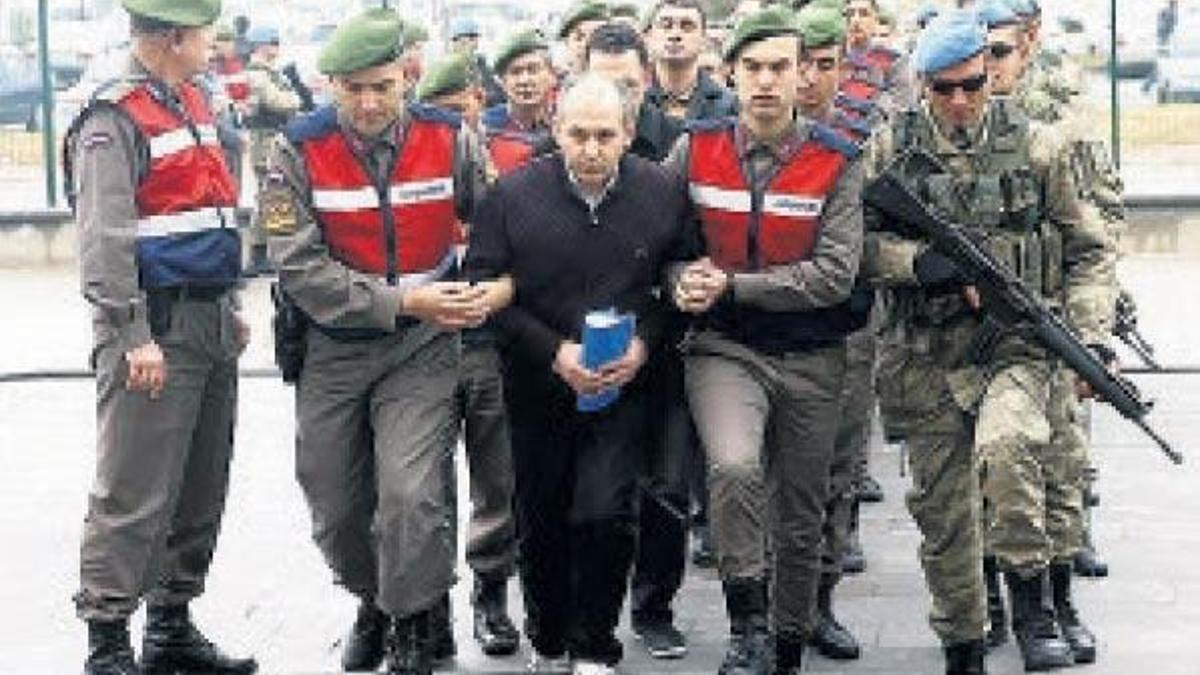Sivilleri katletme talimatı vermişler