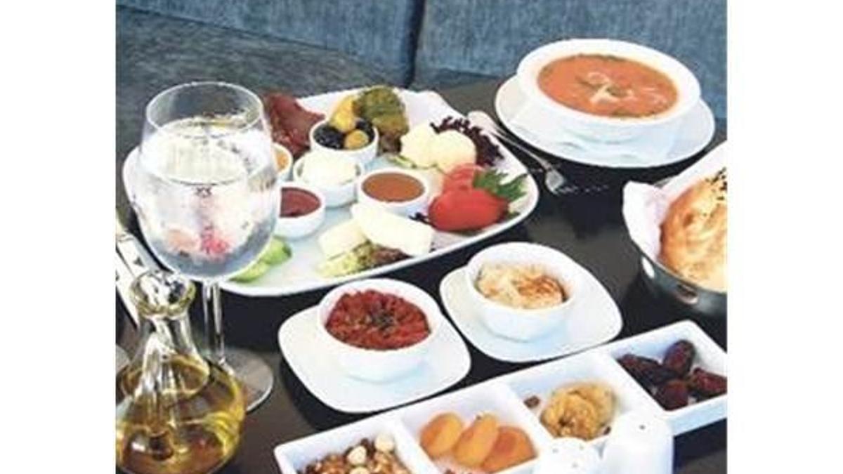 Ramazan ayında zinde kalabilmek için sağlıklı beslenme önerileri