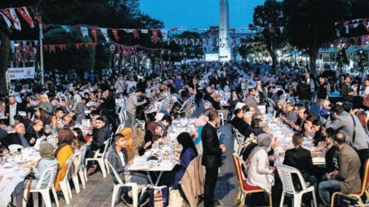 Maltepe, Yenikapı ve Sultanahmet Meydanı’nda sabaha kadar gösteri!