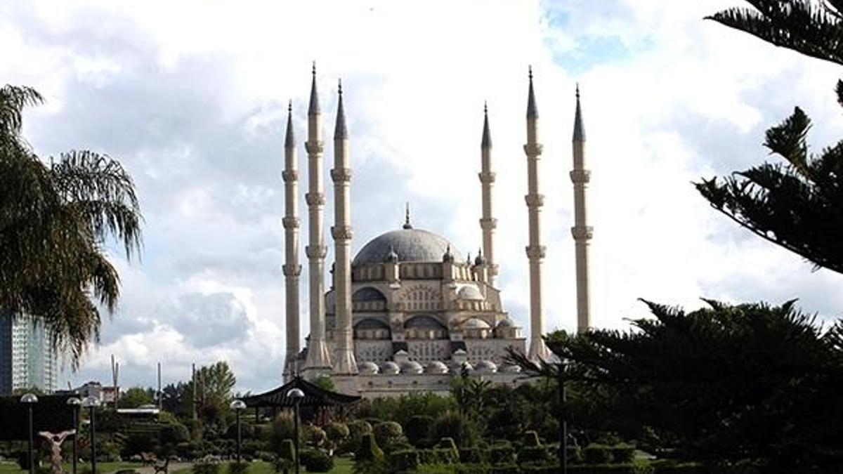 Türkiye'nin en büyük camisinin şifreleri