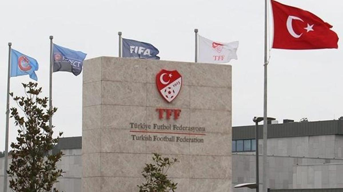 PFDK'dan Beşiktaş ve Fenerbahçe'ye para cezası