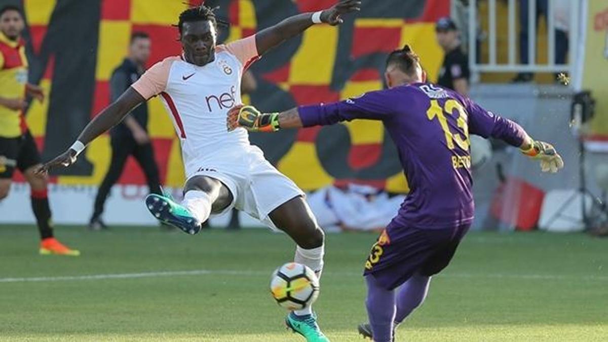 Bafetimbi Gomis tarihe geçti!