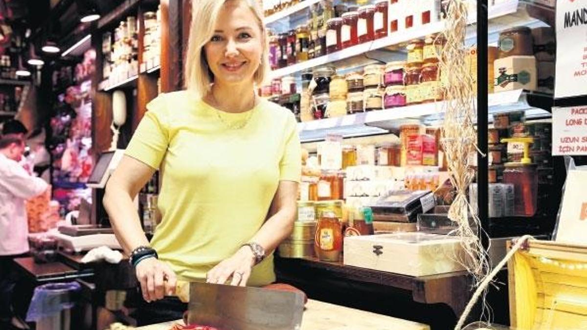 Mısır Çarsısı’nda bin bir çeşit iftariyelik var!