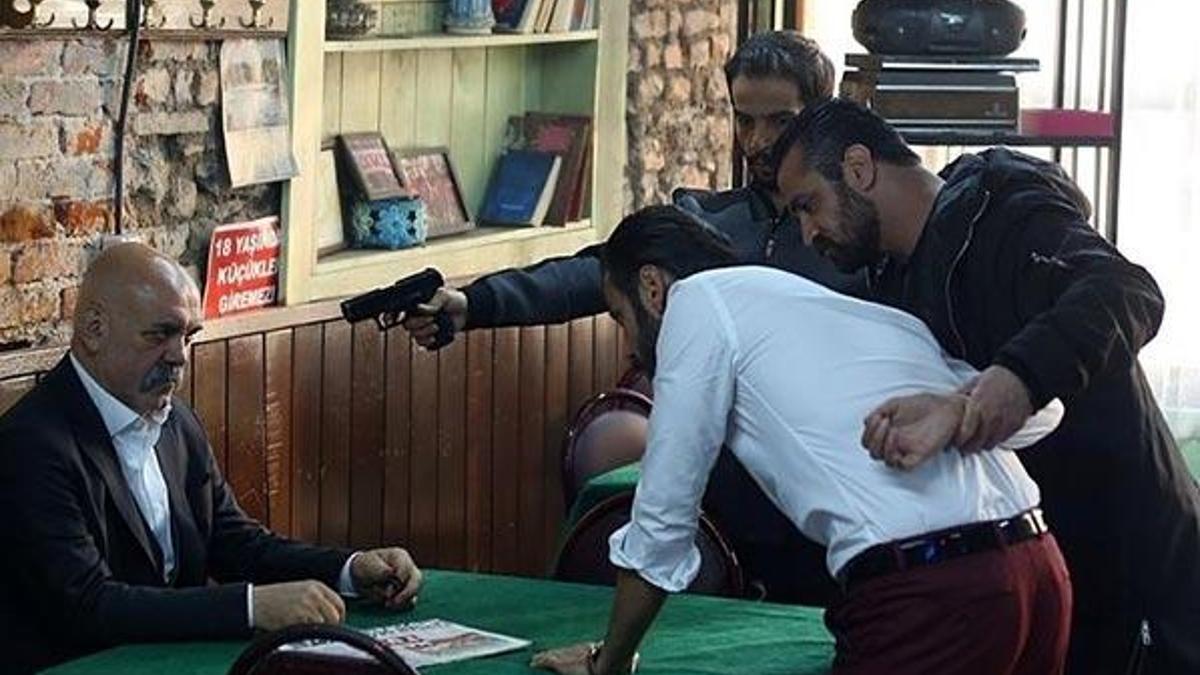 Çukur 30. yeni bölümde İdris ve Vartolu rehin alınıyor!