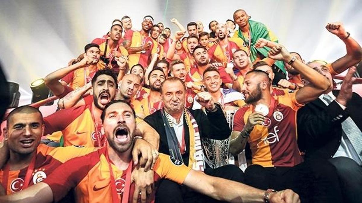 2 hoca 2 yönetim 1 şampiyon!
