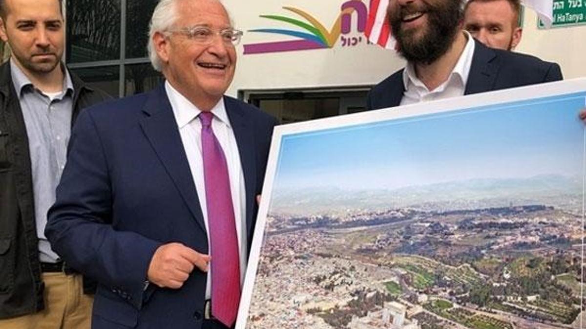 ABD'nin İsrail Büyükelçisi'ne hediye edilen "skandal" fotoğrafa tepki
