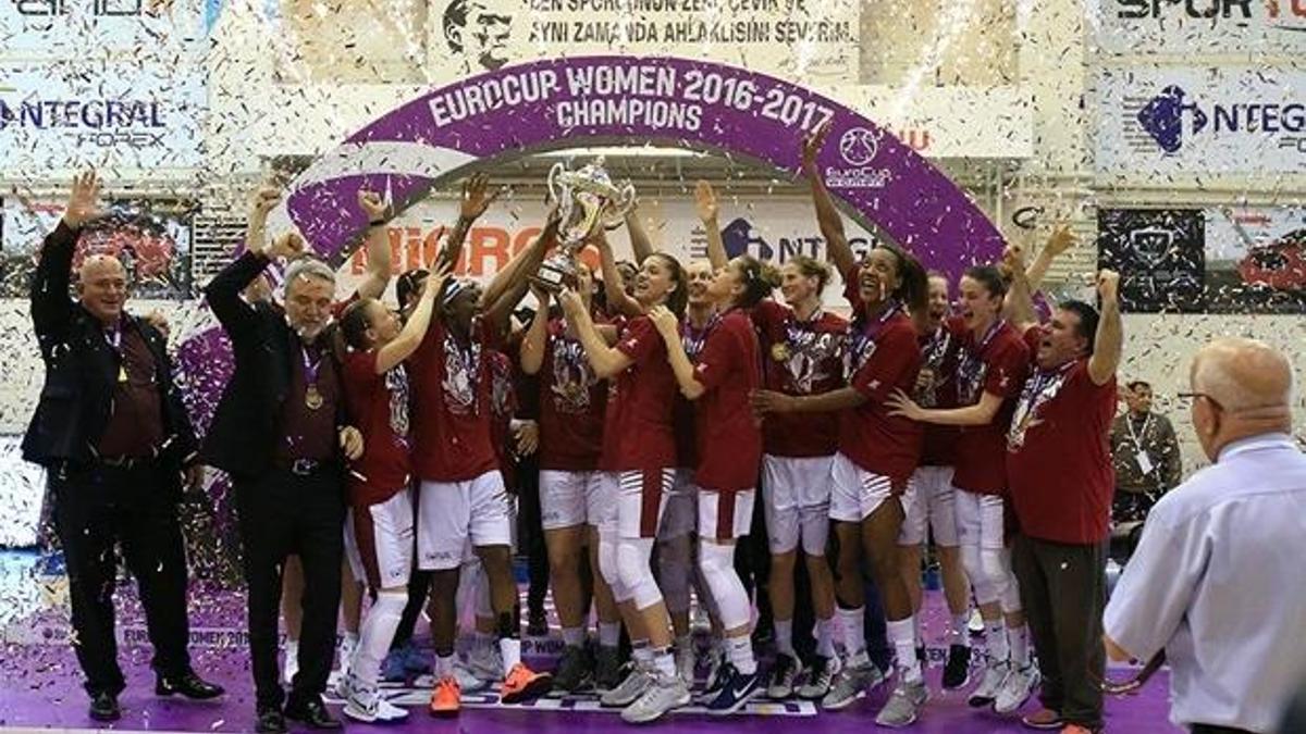 Yakın Doğu Üniversitesi sportif faaliyetlerine son verdi!