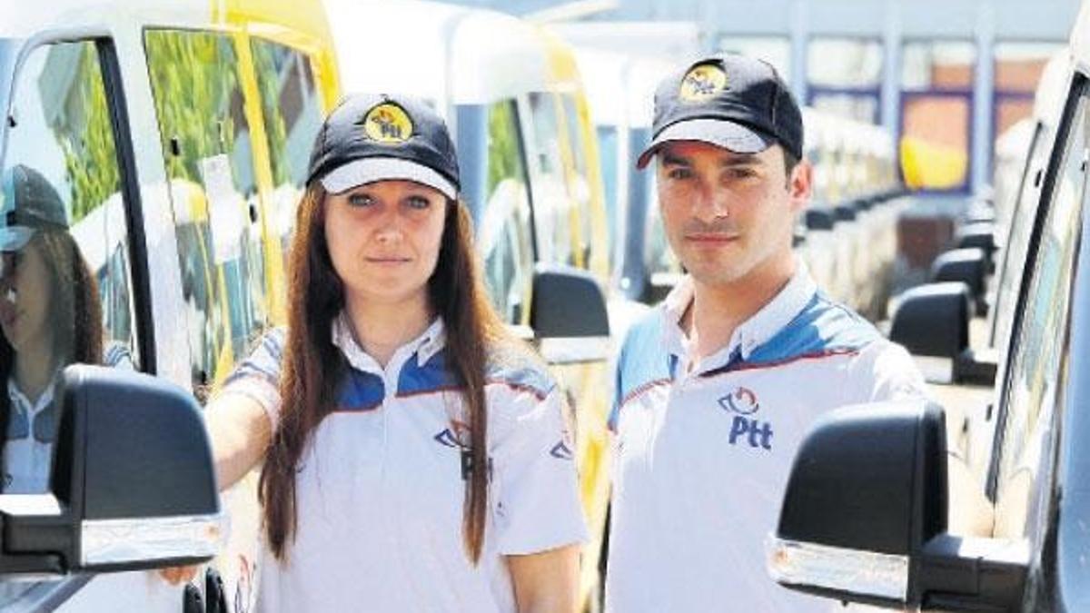 60 lira veren 115 bin kişi PTT kapısında