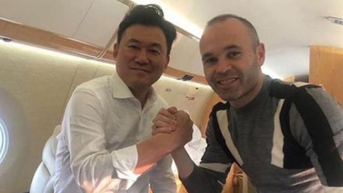 Andres Iniesta, Vissel Kobe'ye transfer oldu!