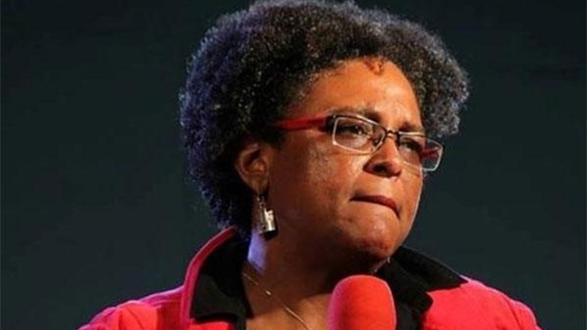 Barbados'ta başbakanlığa ilk kez bir kadın seçildi